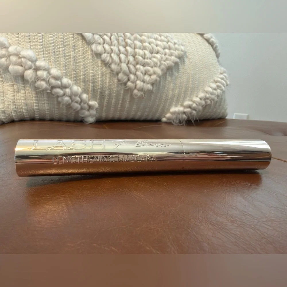 IL MAKIAGE Lash Flex Mascara – NEW